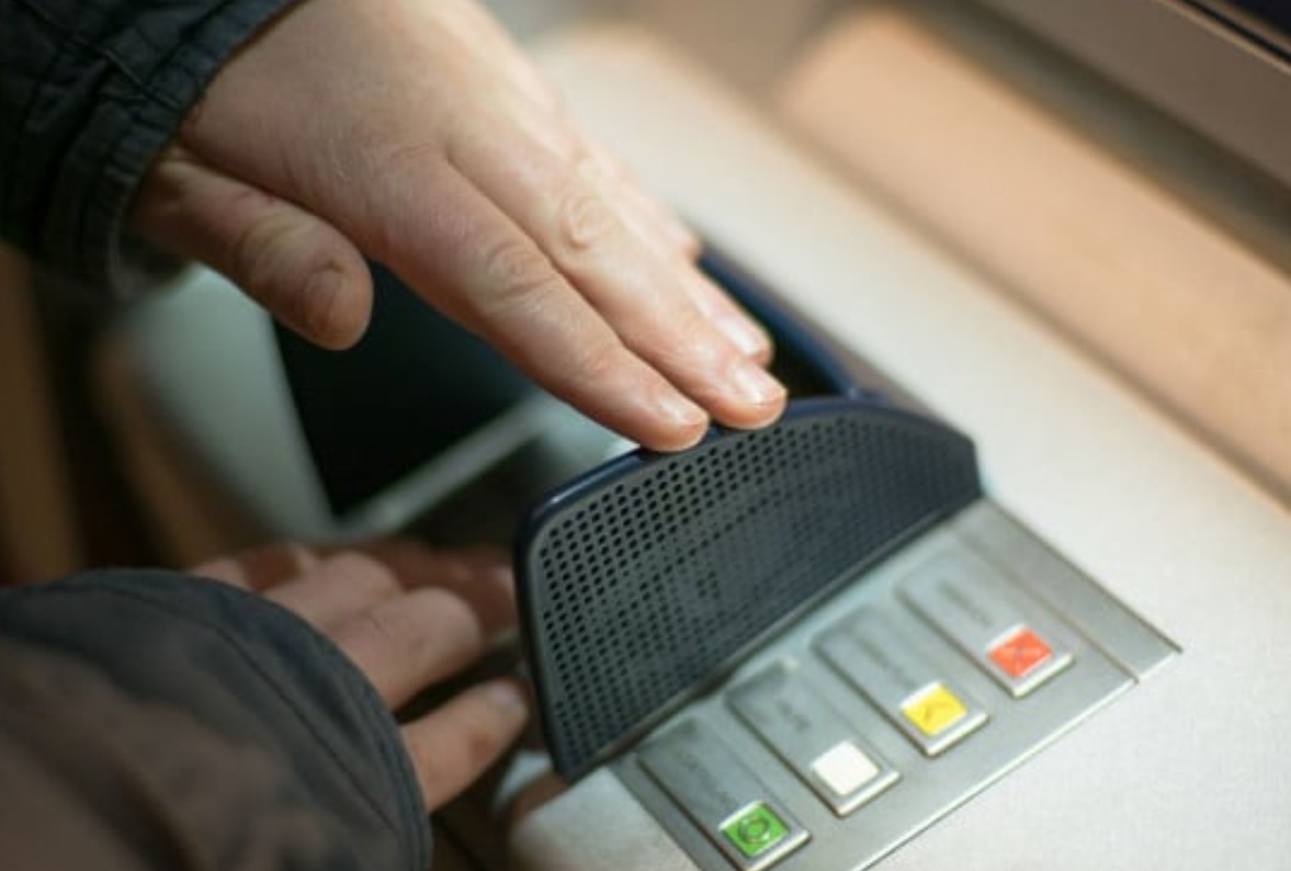 5-Produk-Dunia-Nyata-yang-Mendukung-Transfer-Uang-Tanpa-Biaya-Admin