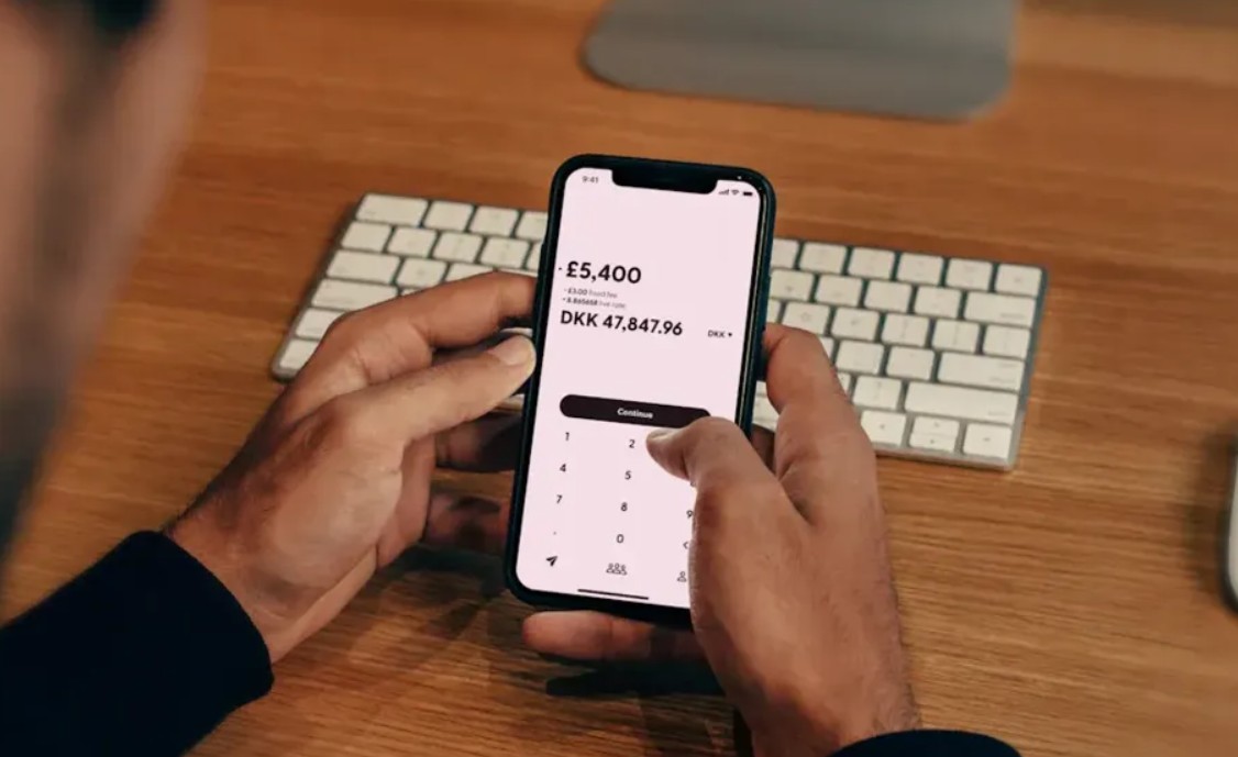Cara-Memilih-Aplikasi-Transaksi-Internasional